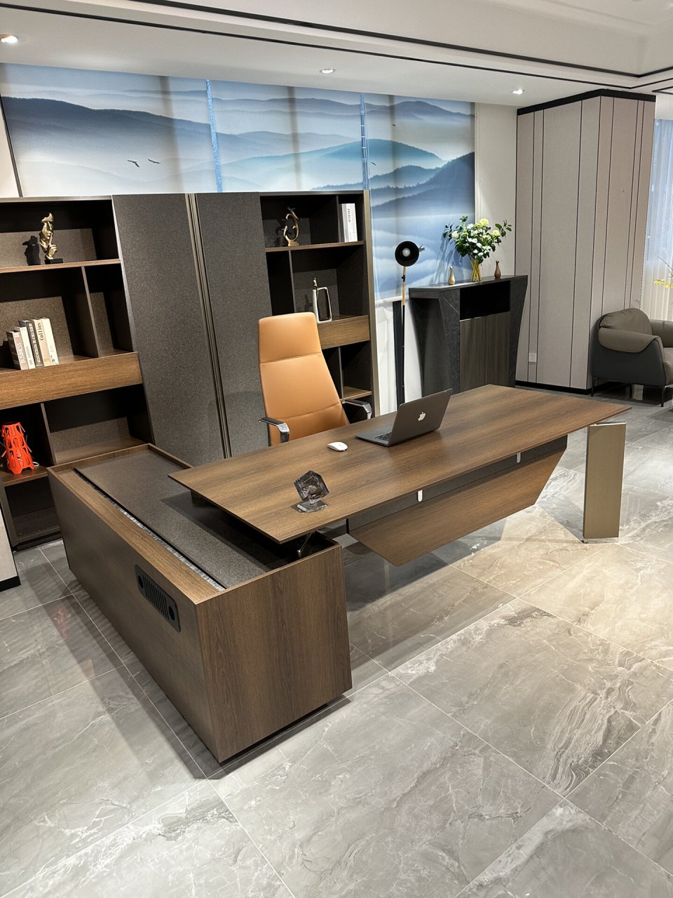 年轻老板们喜爱的轻奢美式时尚总裁办公桌 999999999999