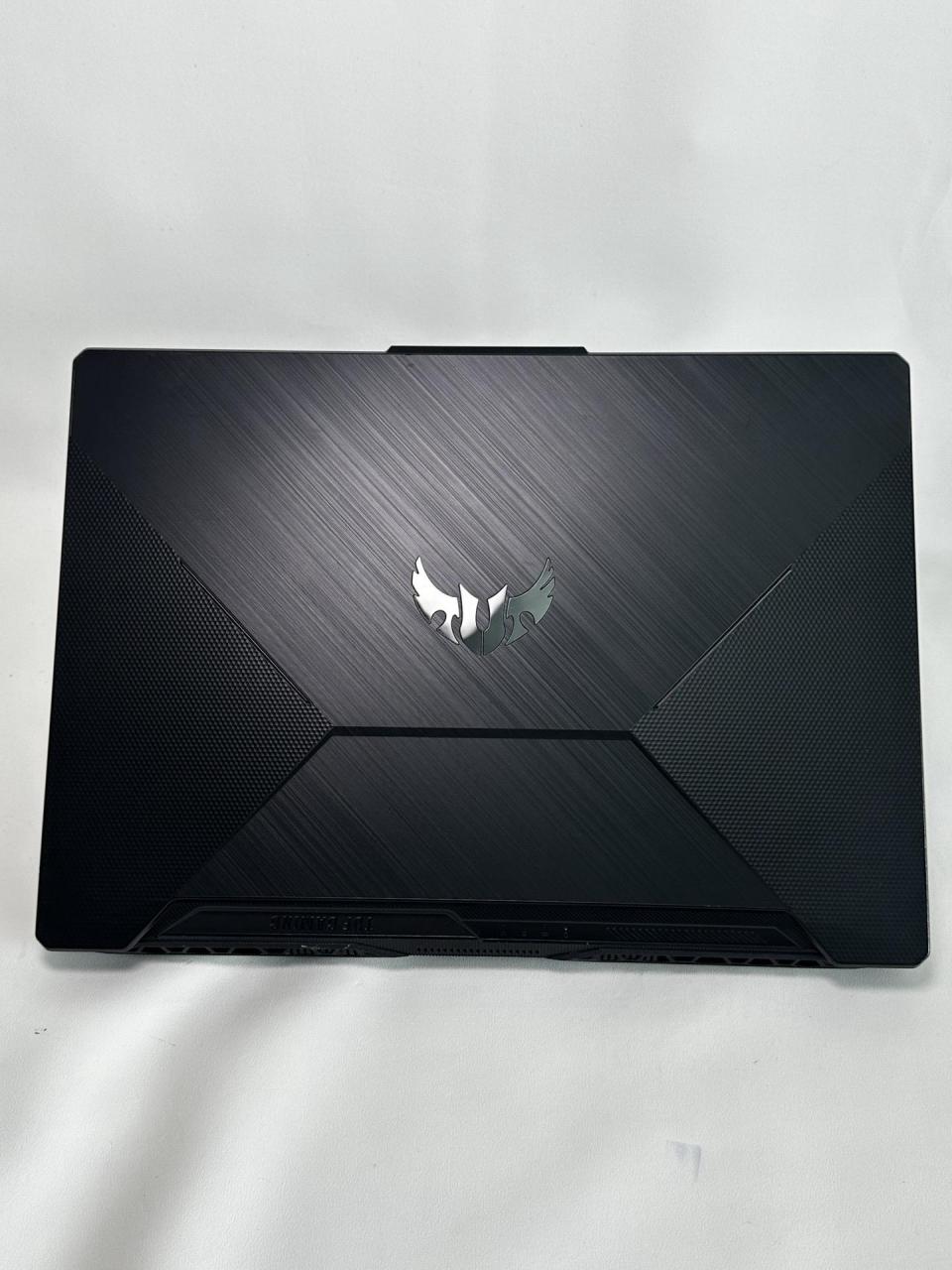 华硕飞行堡垒8/i7-10870h四核/华硕飞行堡垒8/i7-10870h四核/gtx1660