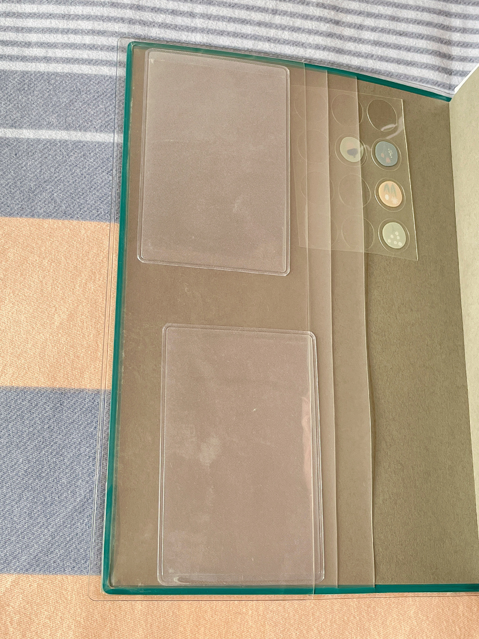 muji日程本b6,a5尺寸对比 关于尺寸: -2022年的日程本是红色b6大小.