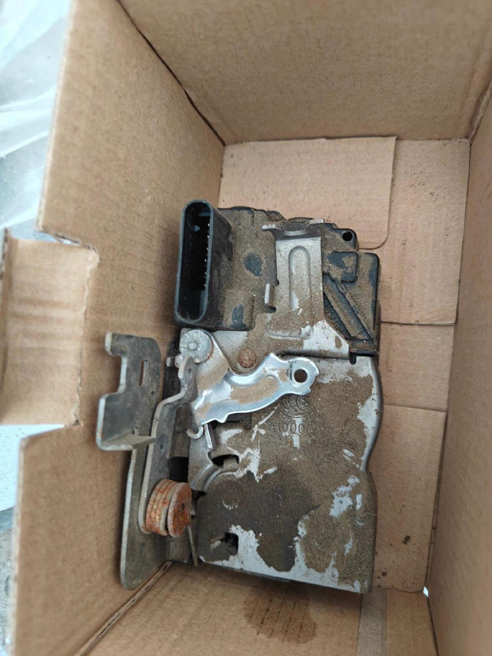 哈弗h6车门打不开更换锁块解决问题