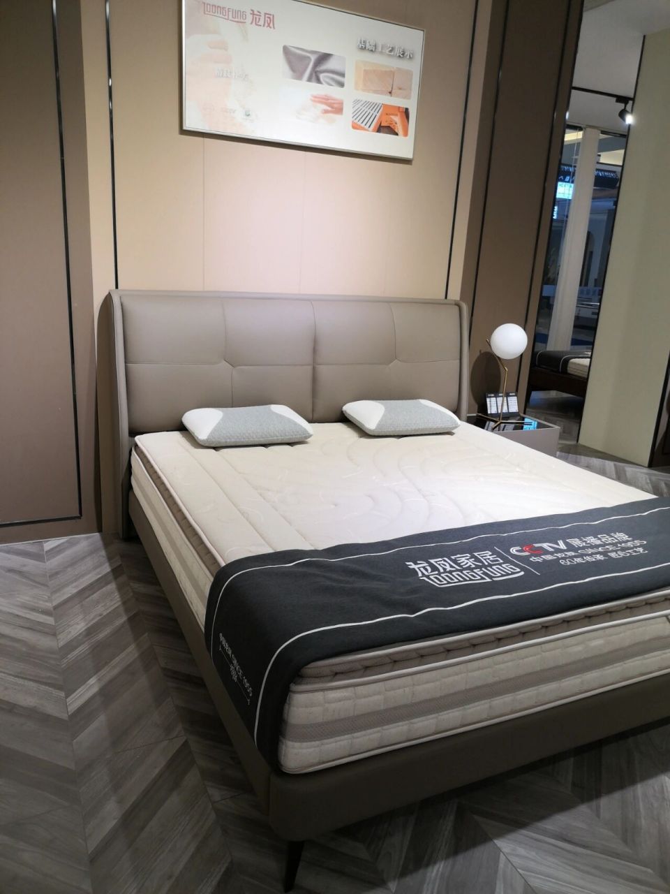 龙凤床垫,一个被大家都忽略的宝藏家居品牌 今天给大家分享一下全家都