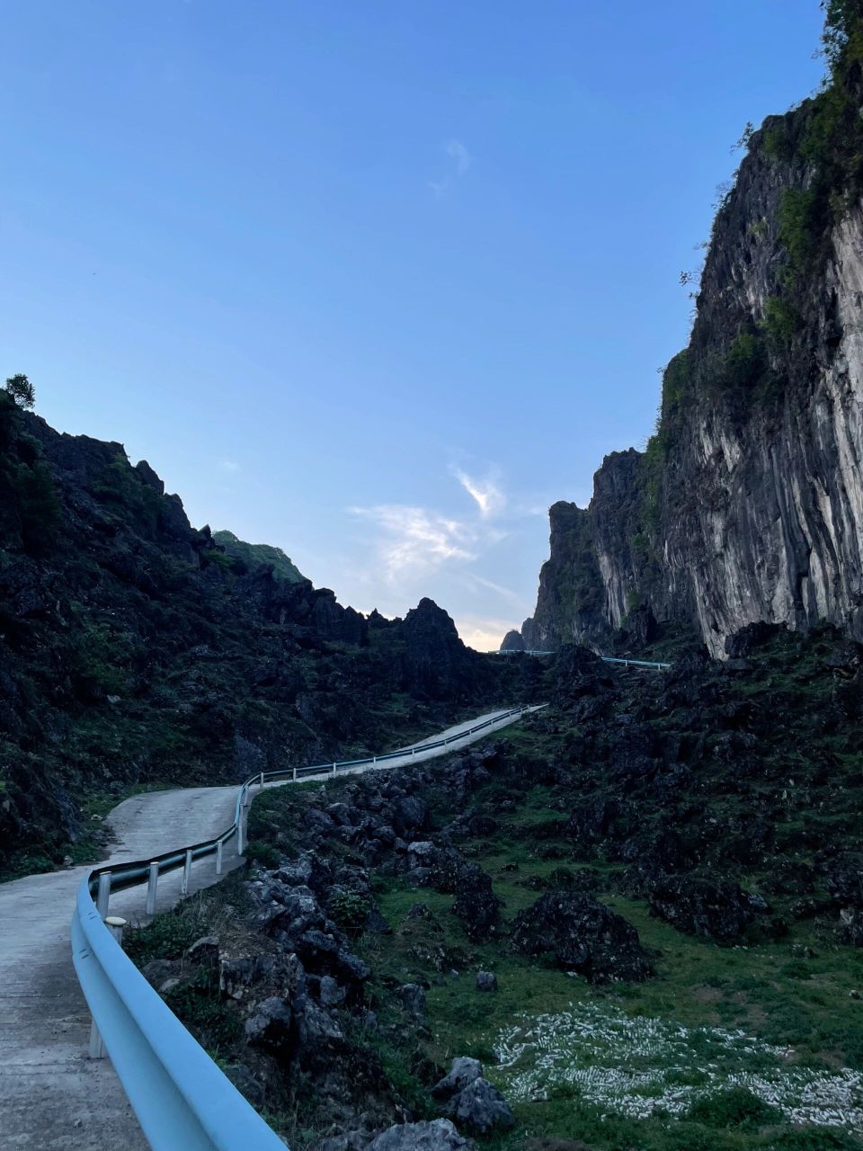贵州六枝中寨乡龙脊山|龙脊天路 未经开发的天然石林,远离城市.