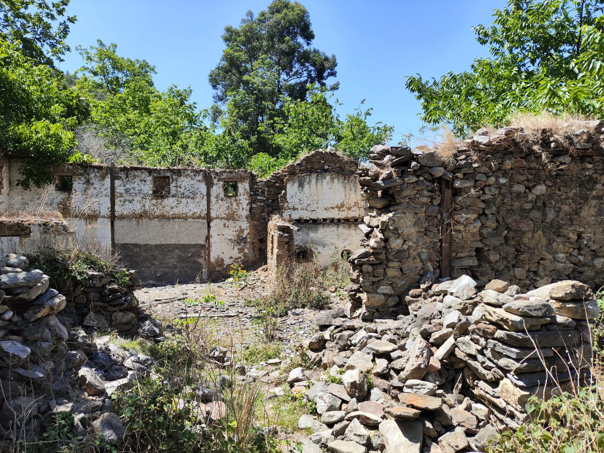 大涧口古村 67凤羽镇的大涧口村已无人居住,村落成了断壁残垣,资料