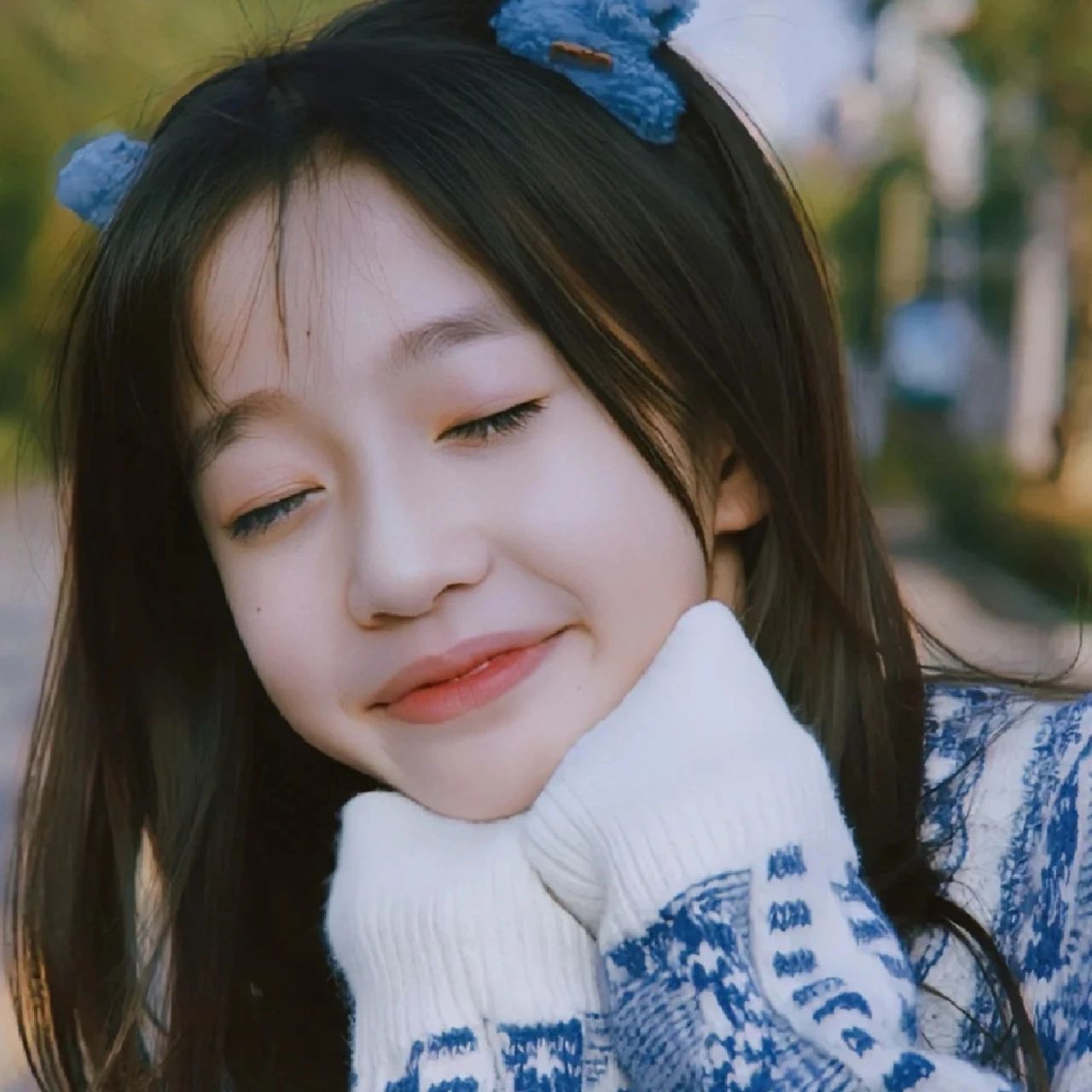 陈芷琰高清头像第三弹哦!(图片来源网络) 自拿