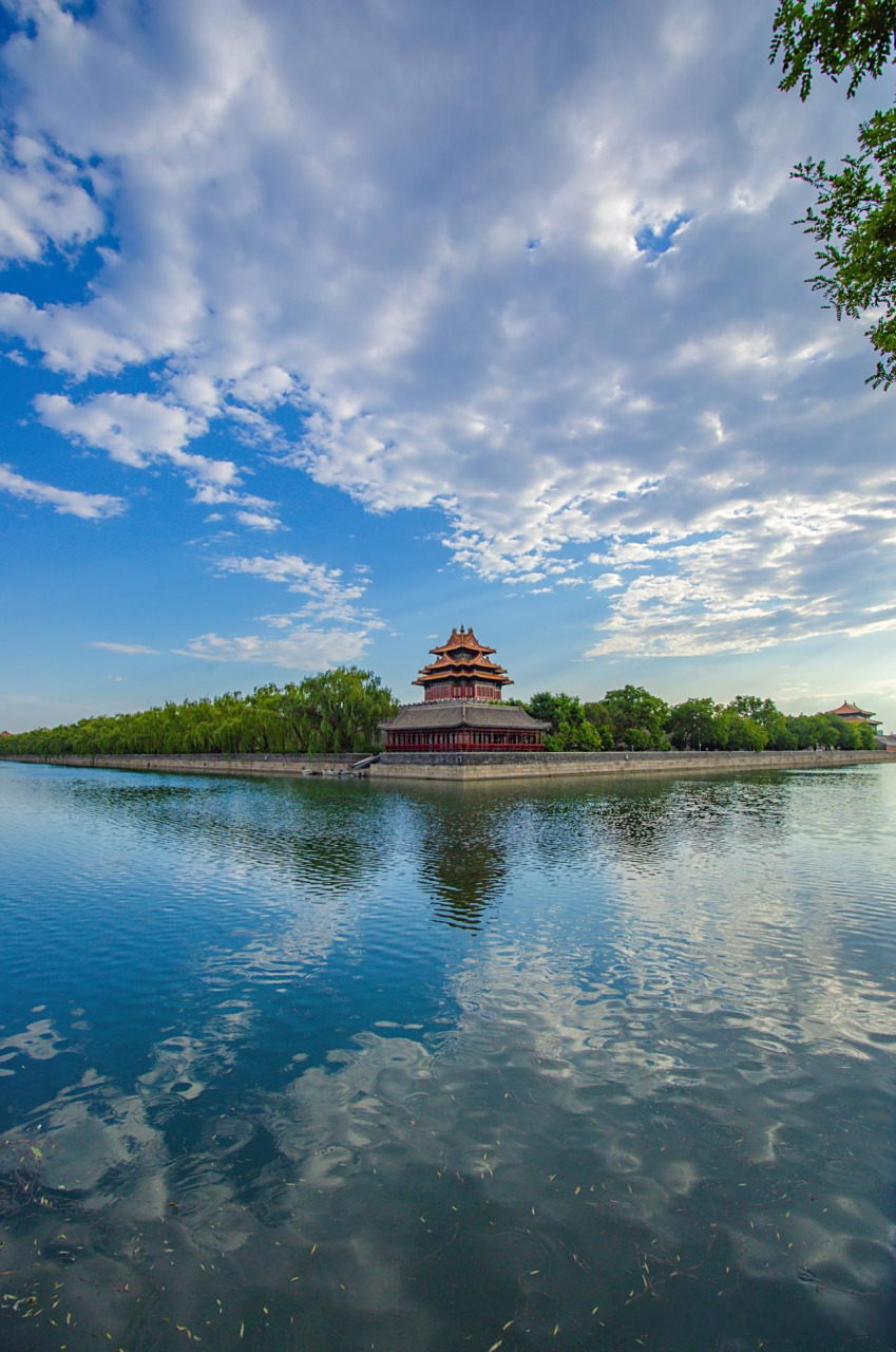 北京头条 今天故宫博物院发布公告,自2023年6月30号起,将全面禁止故宫