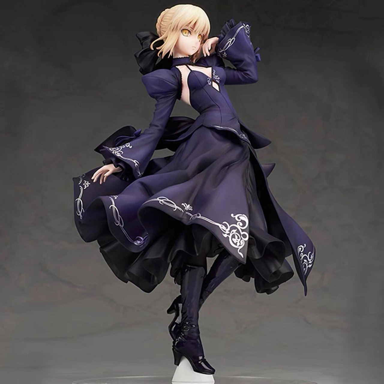 fate pvc手办saber or 贞德 最近被fate的女性角色pvc手办的造型所