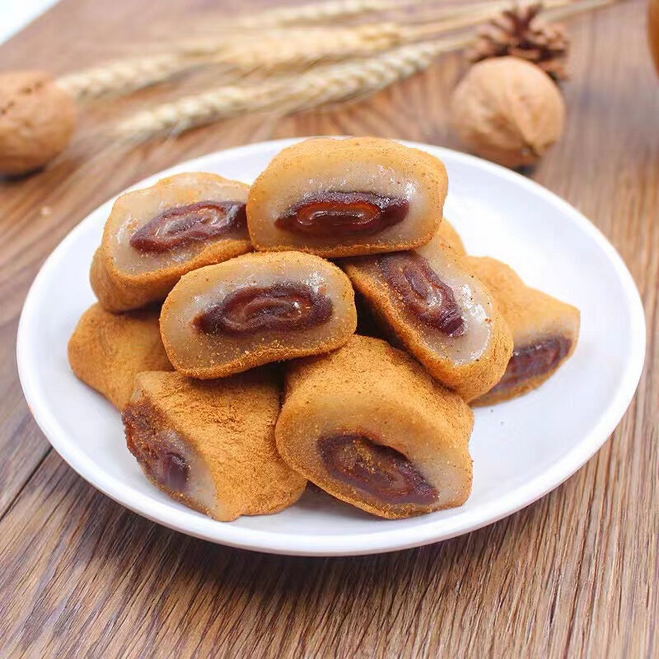 老北京特色小吃之驴打滚 北京传统小吃"驴打滚",豆馅香甜,入口老少