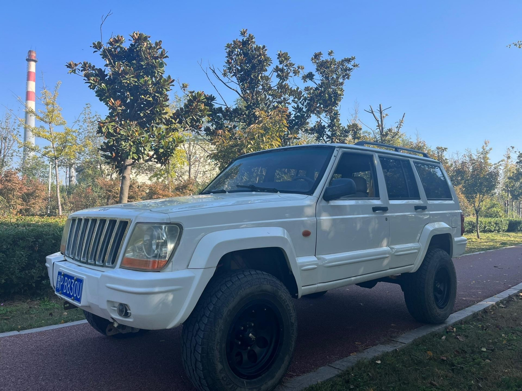 07年切诺基2500.改装升高3寸,卖个改装价