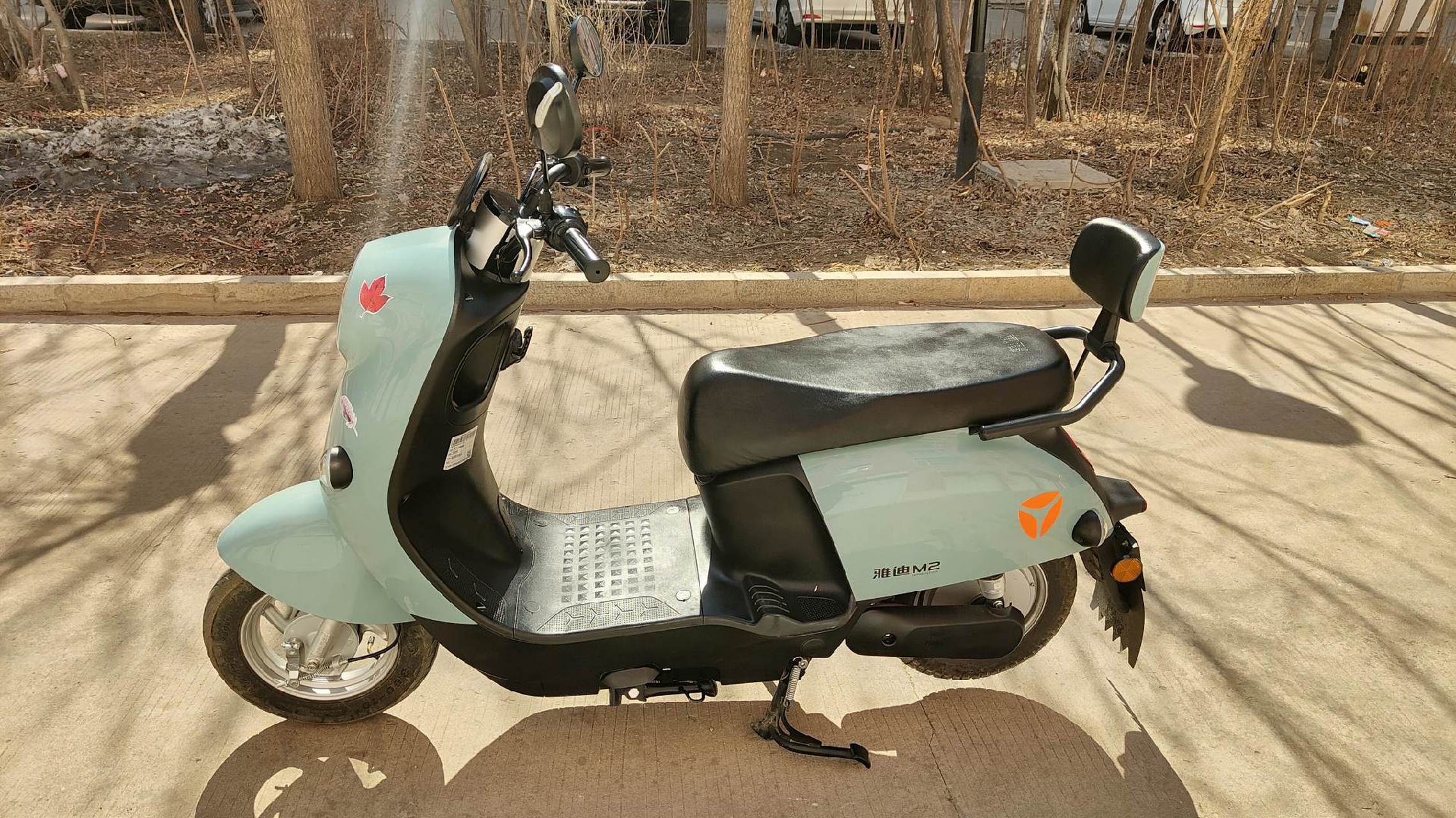 已售,九成新精品雅迪m2款型电动车一台,60v/20ah电瓶,车主刚骑了5千多