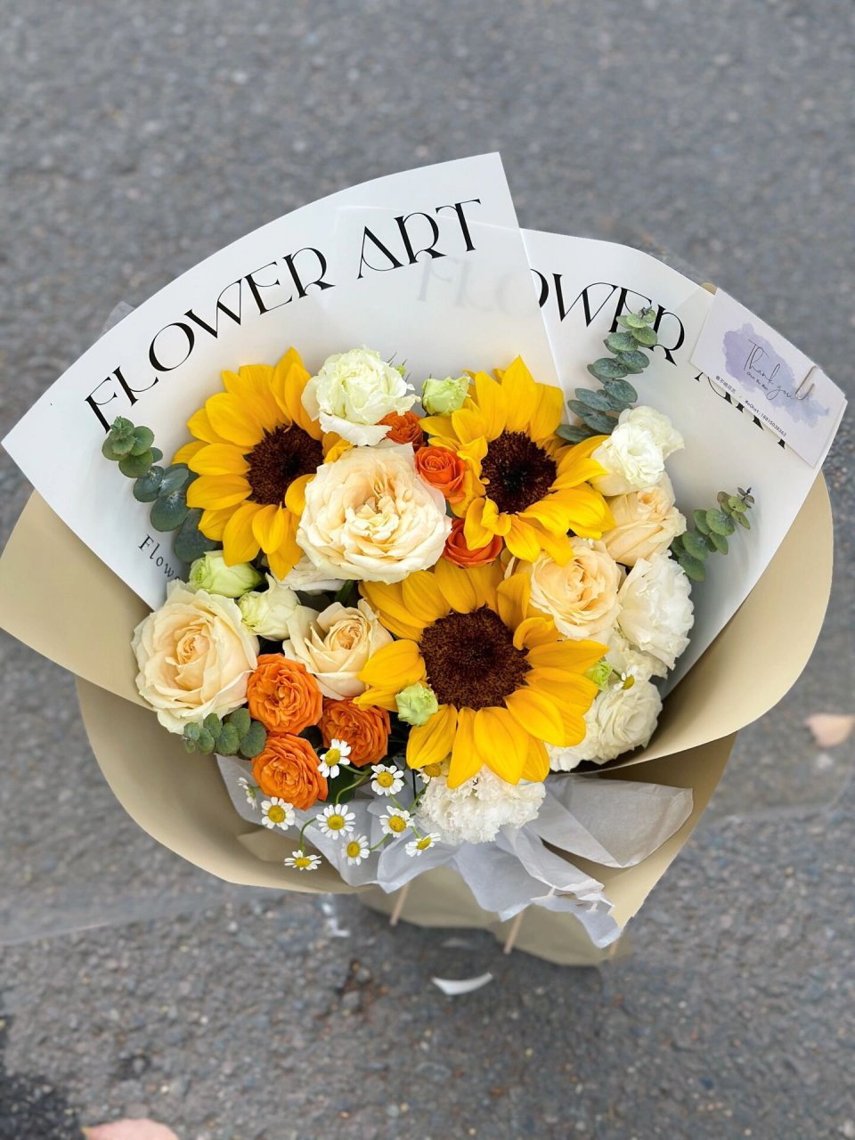 送给同事的退休花束98 祝您功成身退,光荣退休, 愿退休生活更加丰富