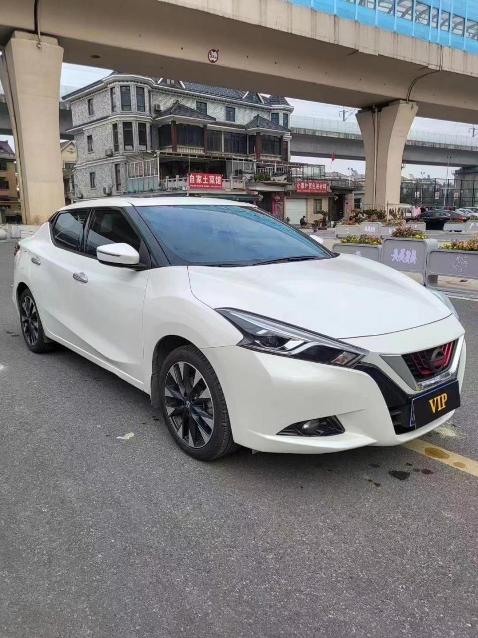 2020年4月牌上尼桑蓝鸟,,小姐姐一手车,自动挡1.