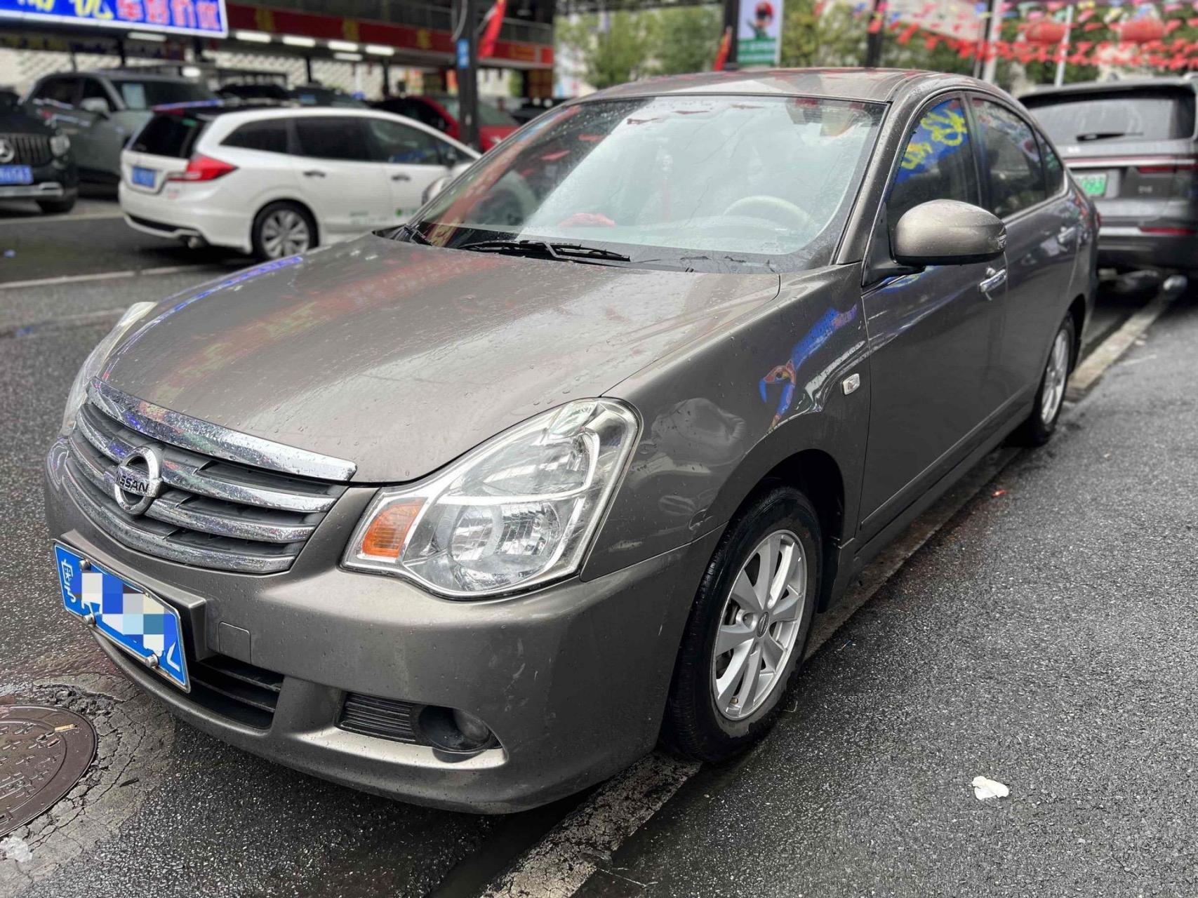 6l排量自动.2013年10月日产轩逸1.