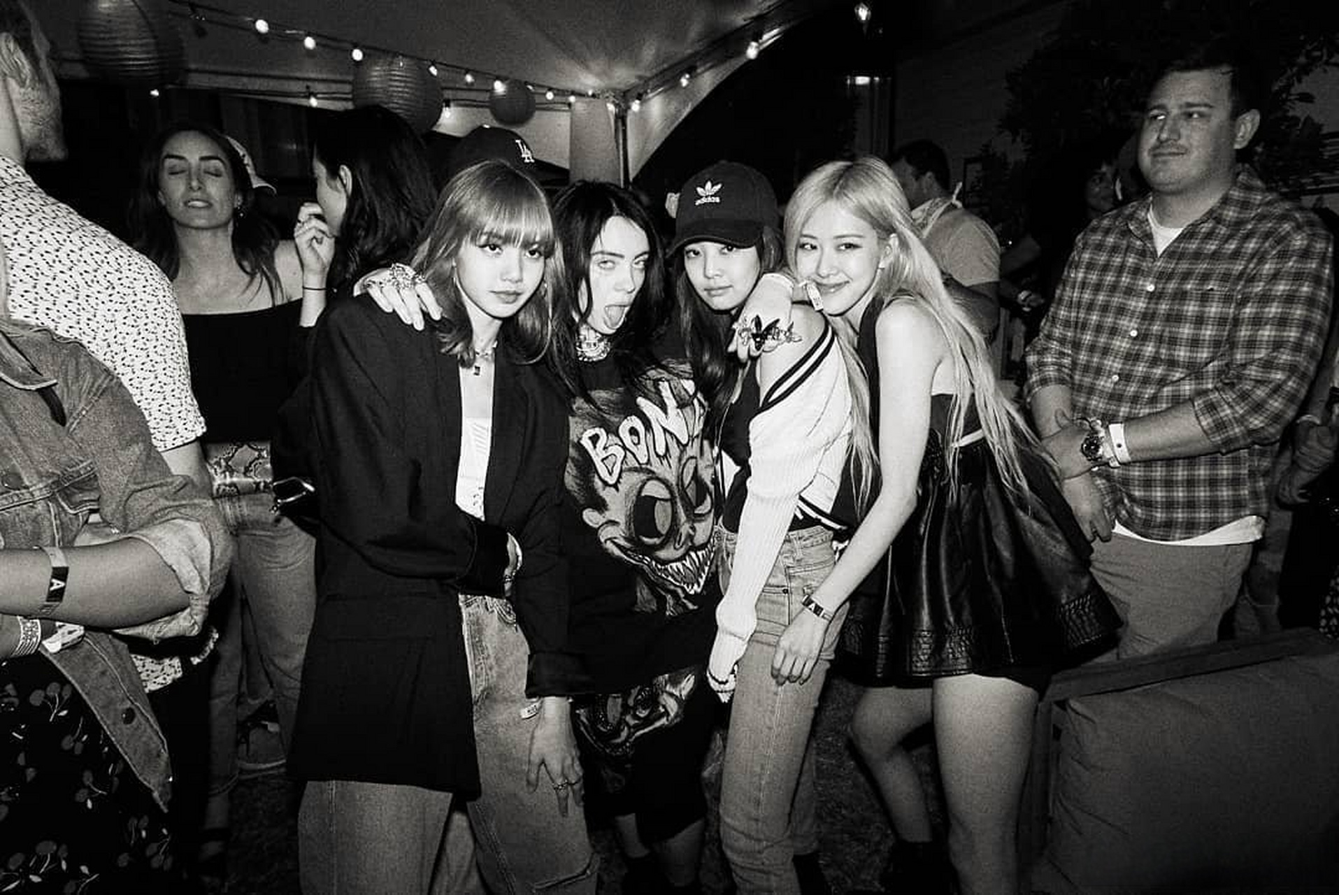 lisa晒blackpink科切拉彩排照#二登科切拉期待这次科切拉的舞台,享受