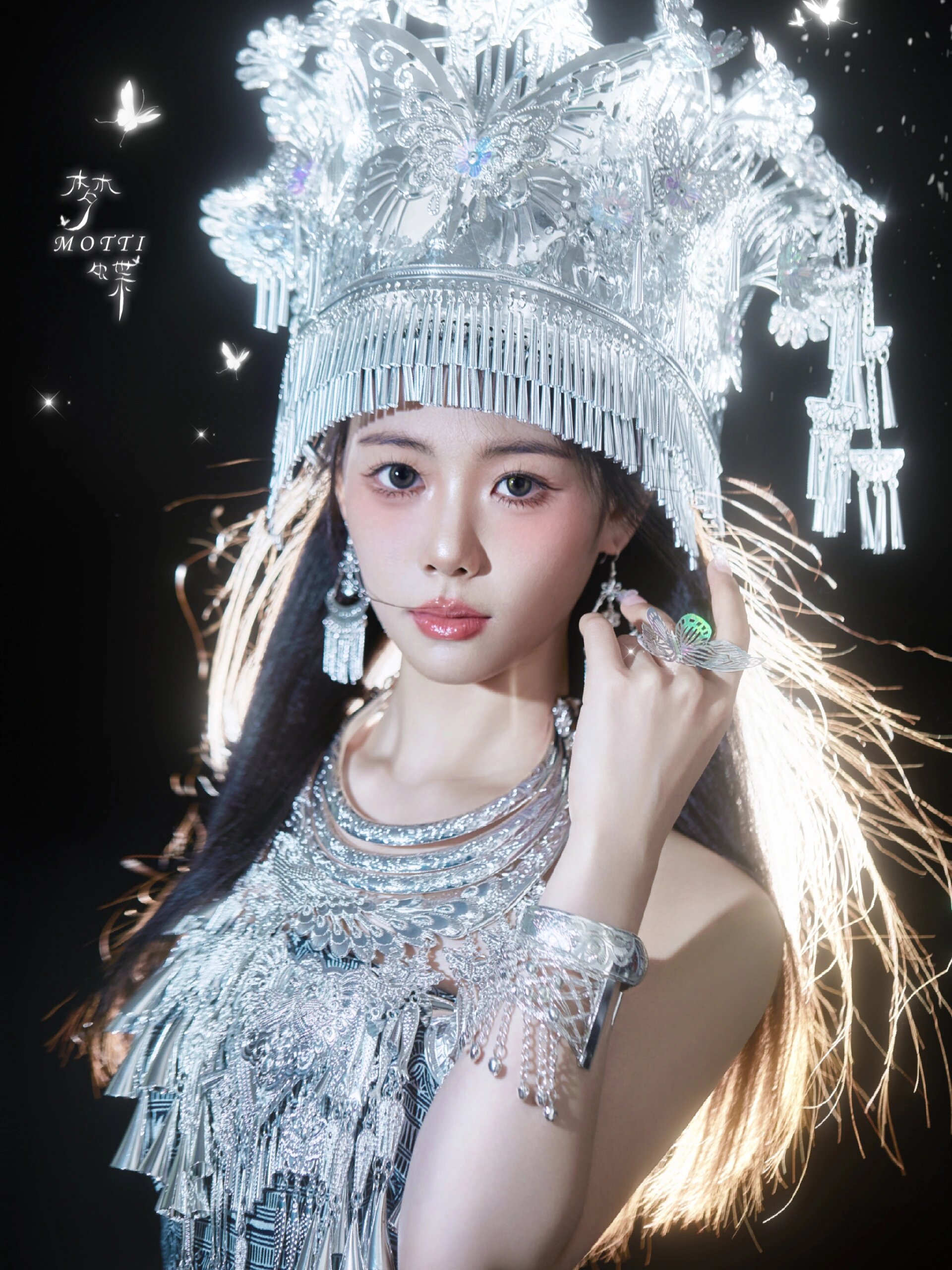 苗疆少女|美的一塌糊涂的民族风写真97