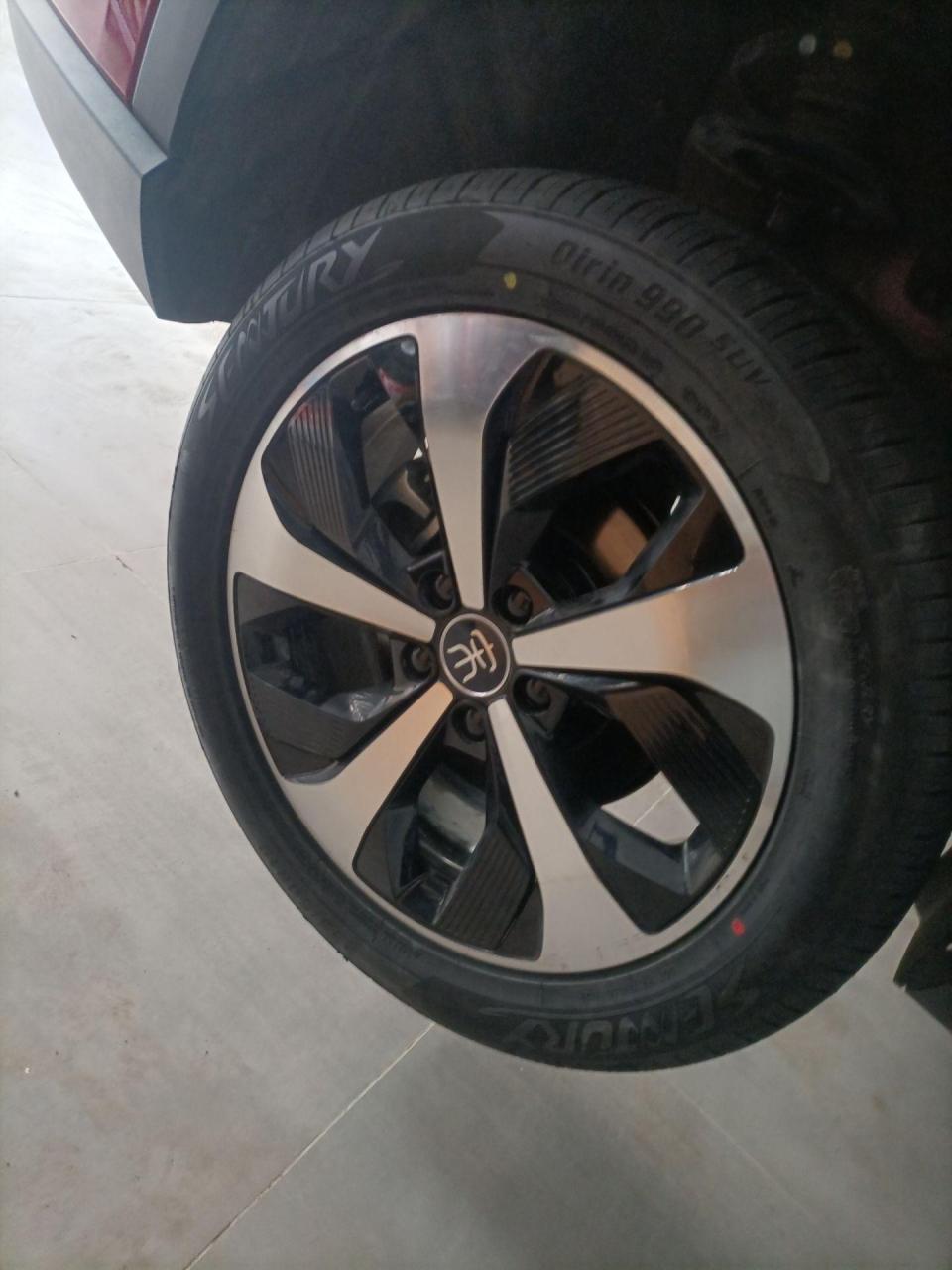 比亚迪宋更换森麒麟235/50r19. 四条 静音舒适之选