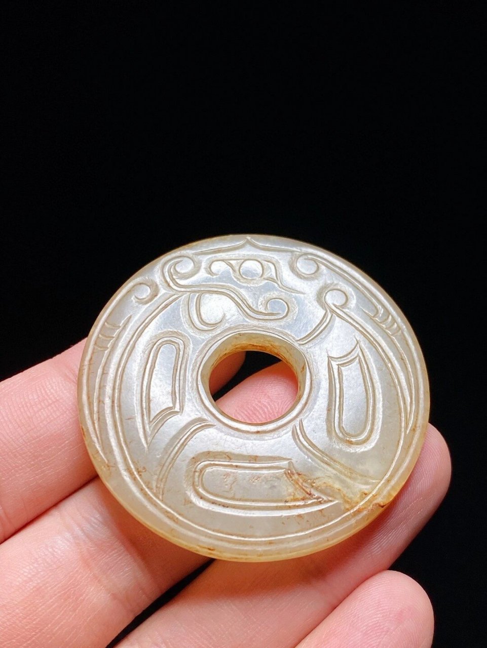 西周 和田玉籽料 白玉 龙纹玉璧 挂件  长5 宽5 高0.5厘米 重24.