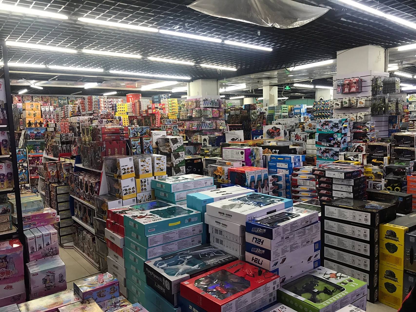 南宁玩具批发市场 今天带孩子去批发市场 误打误撞发现玩具批发场