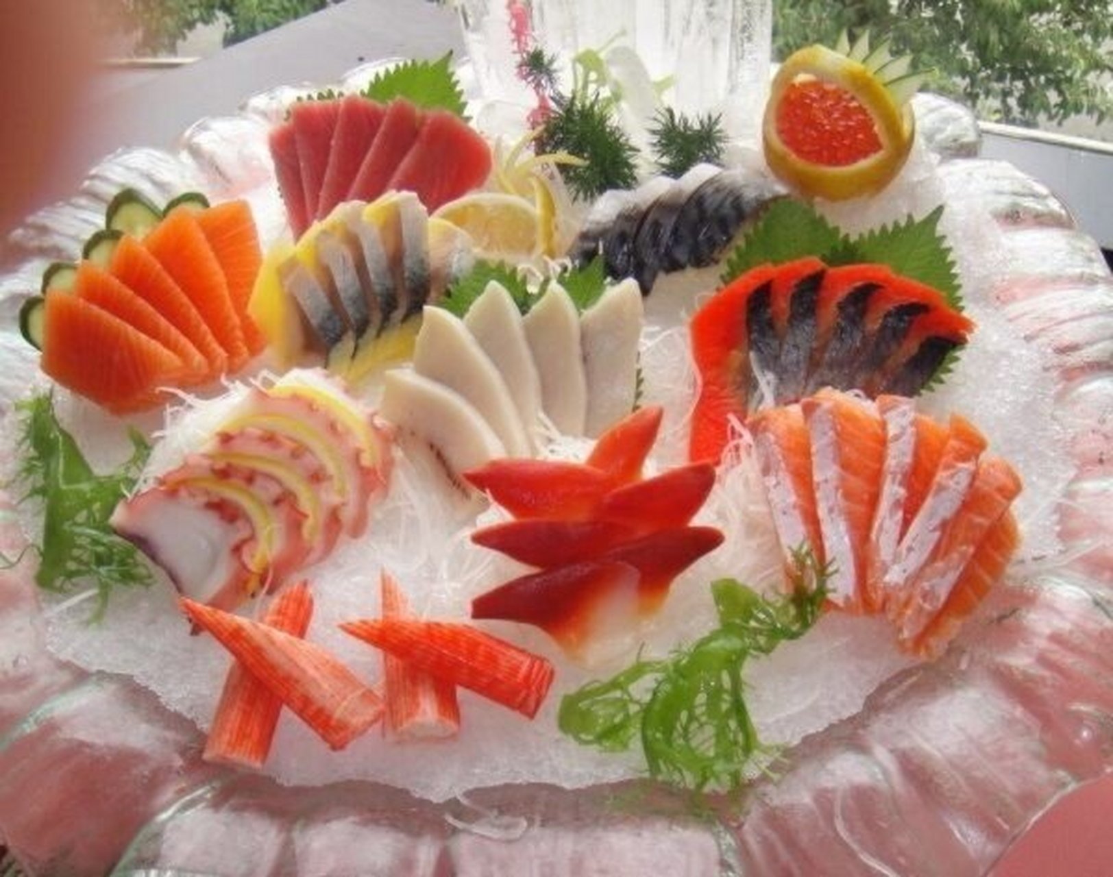 刺身是什么意思 刺身就是指鱼脍,鱼生,生鱼片之类的东西,指将新鲜的鱼