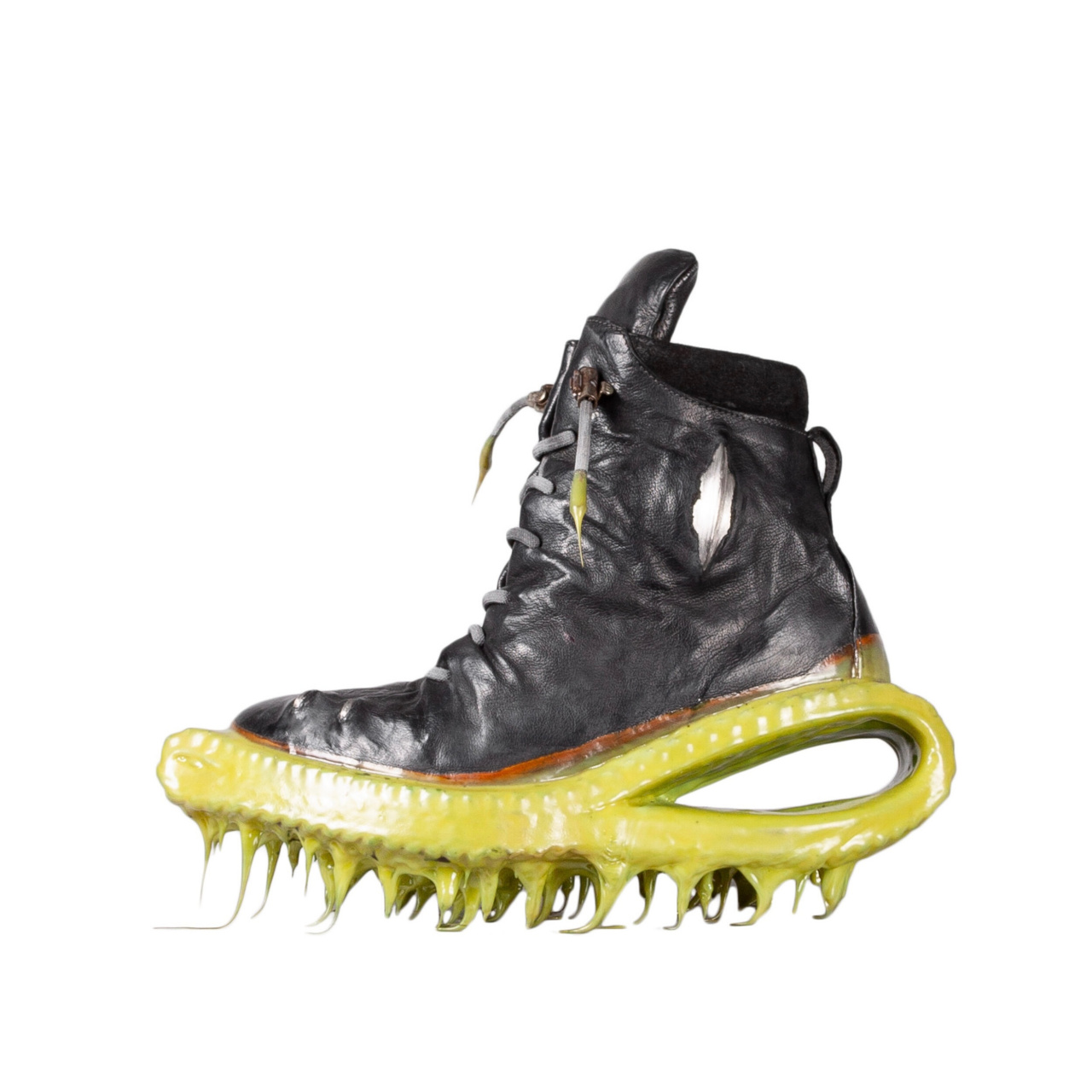 近2万元一双的 carol christian poell 的确与众不同.