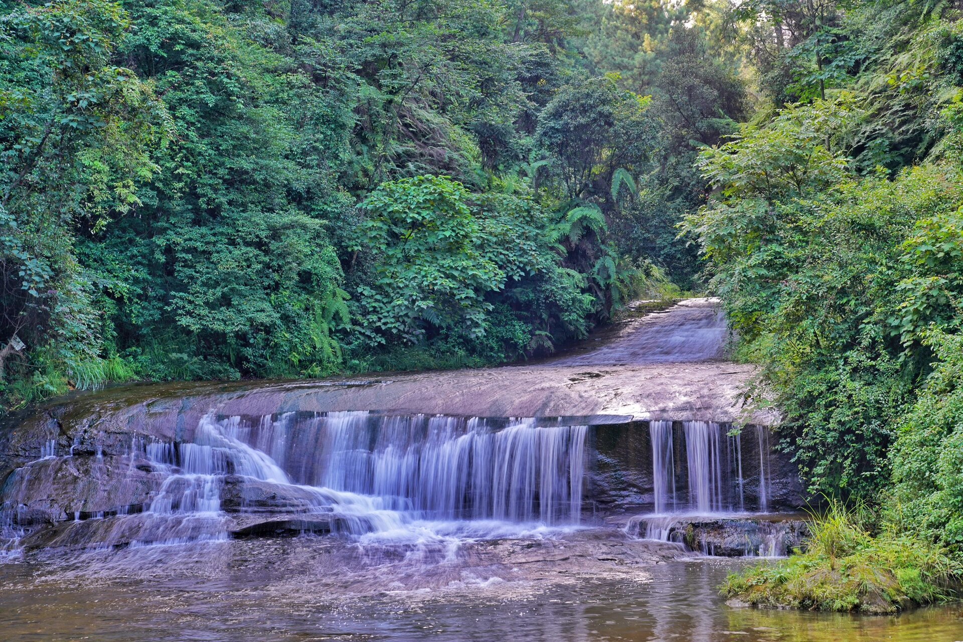 四川·内江·威远·石板河(二) 石板河就是玩水,cha水,戏水的好地方