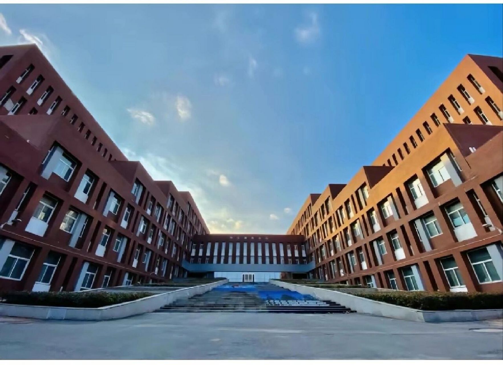 河南单招院校第二十八站:鹤壁职业技术学院 鹤壁职业技术学院是河南省