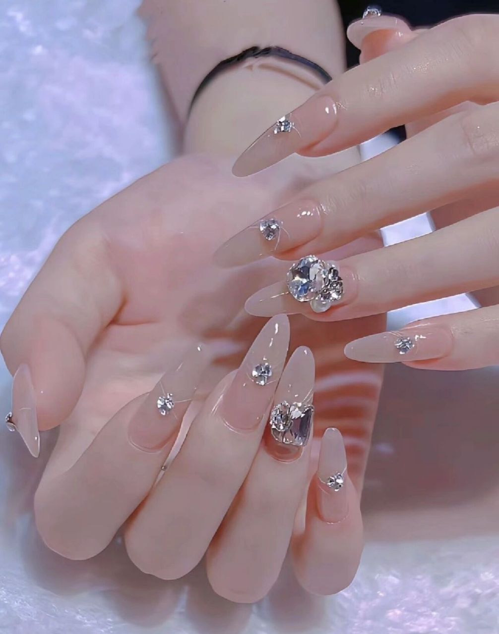 延长甲美甲款式 布灵布灵的美甲款式来啦!