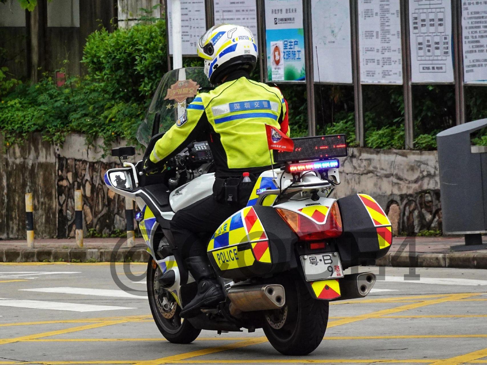 深圳,澳门两地铁骑摩托车摄影欣赏,你更喜欢哪一种涂装呢