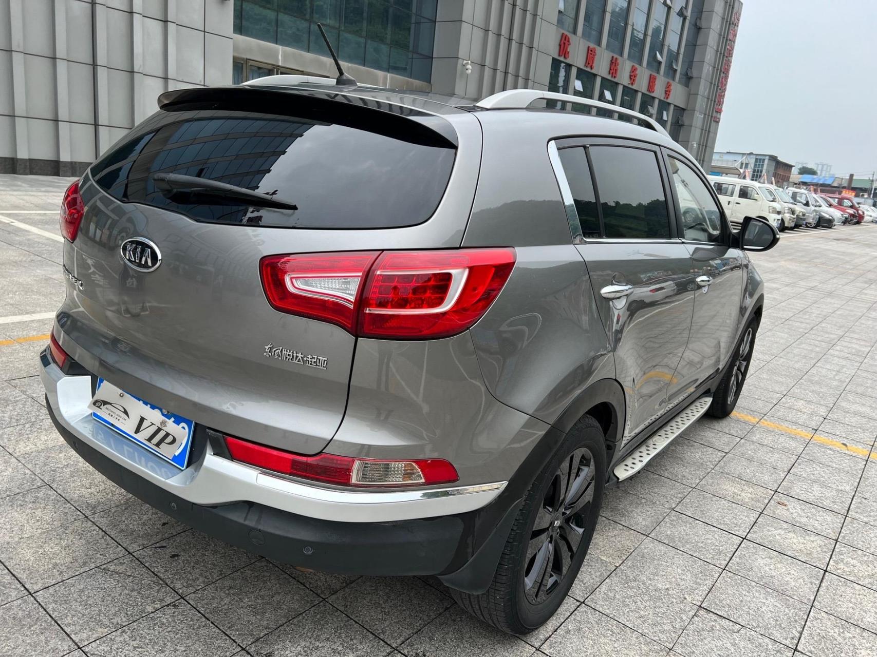 2012年一月起亚智跑一手车到店.