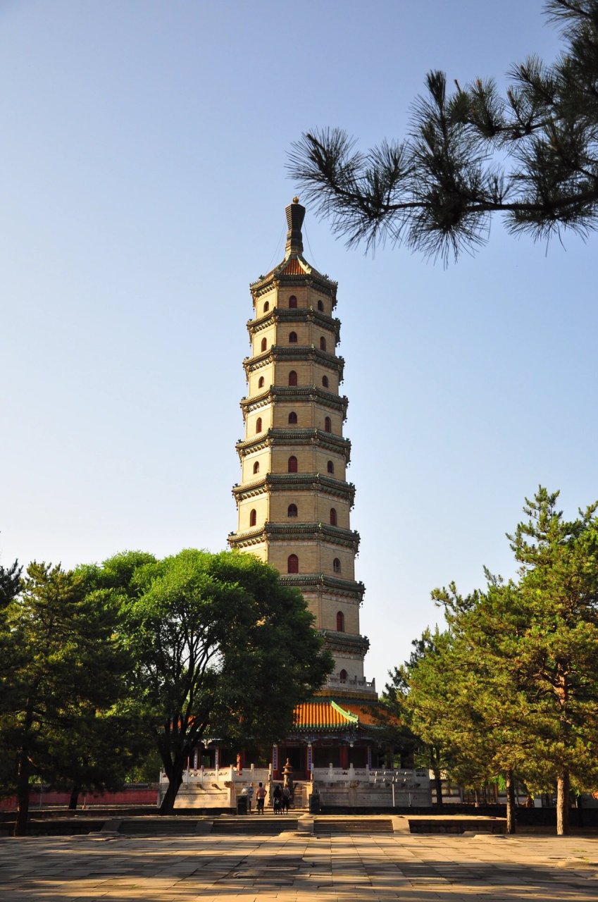 避暑山庄六和塔,仿造杭州和南京但又有特色 避暑山庄的修建的时候会