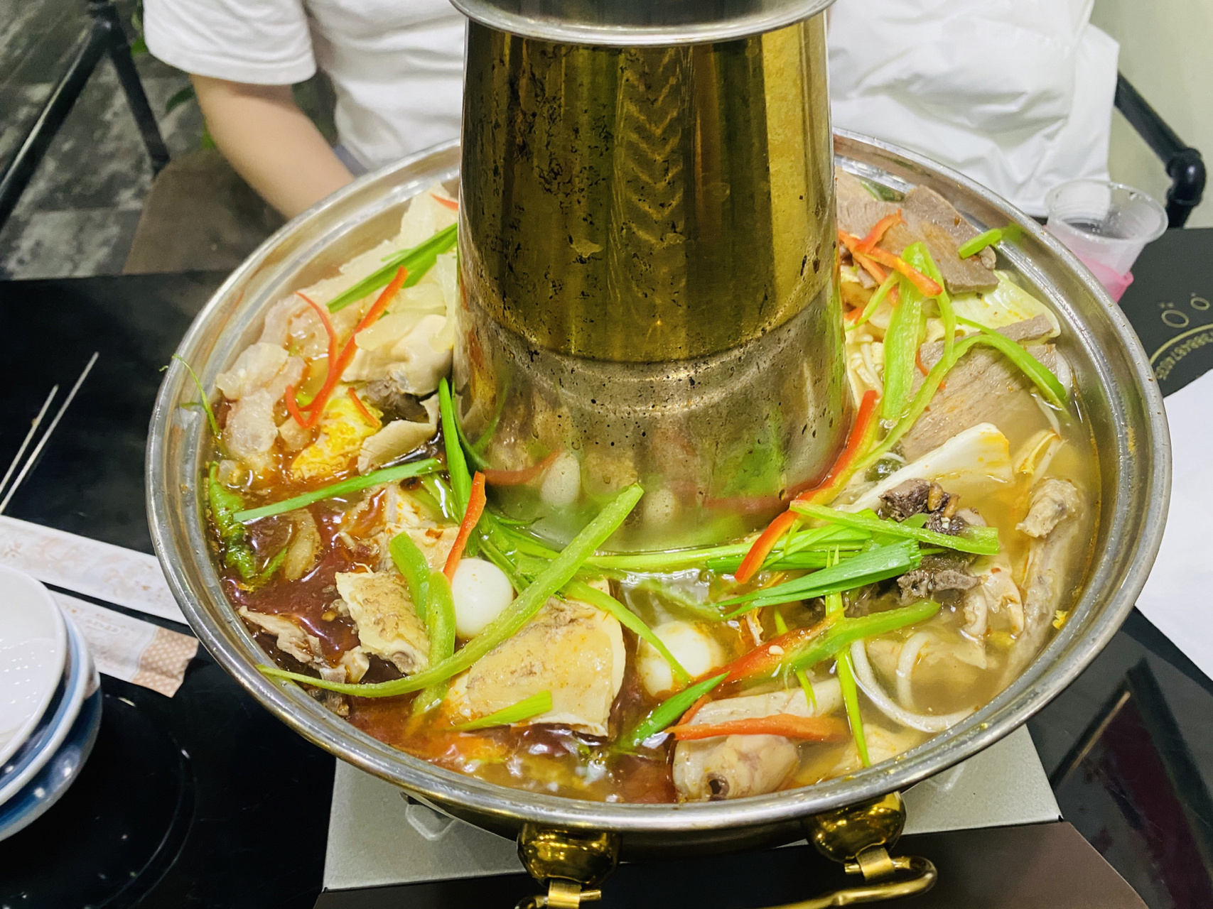 大柴旦镇美食 索德宫炕锅土火锅9191919191 2个人把一整锅