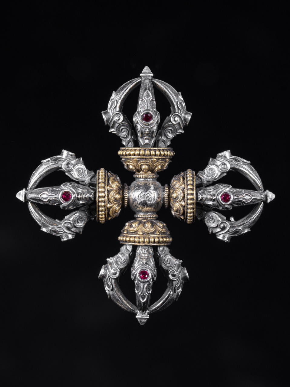 做了一把金刚杵,狠狠戳中我的审美了 十字金刚杵,又称羯磨杵,是古印度