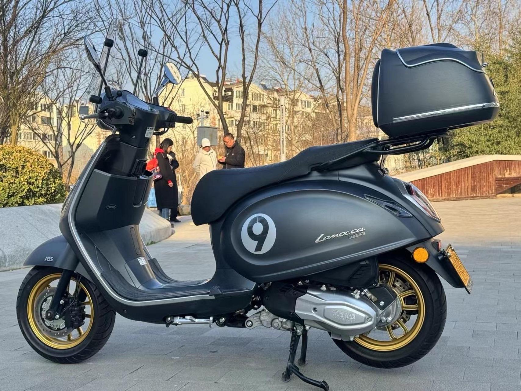 布雷斯通蓝卡150,实表1084公里不是实表白送,极品准新车一台,太新了