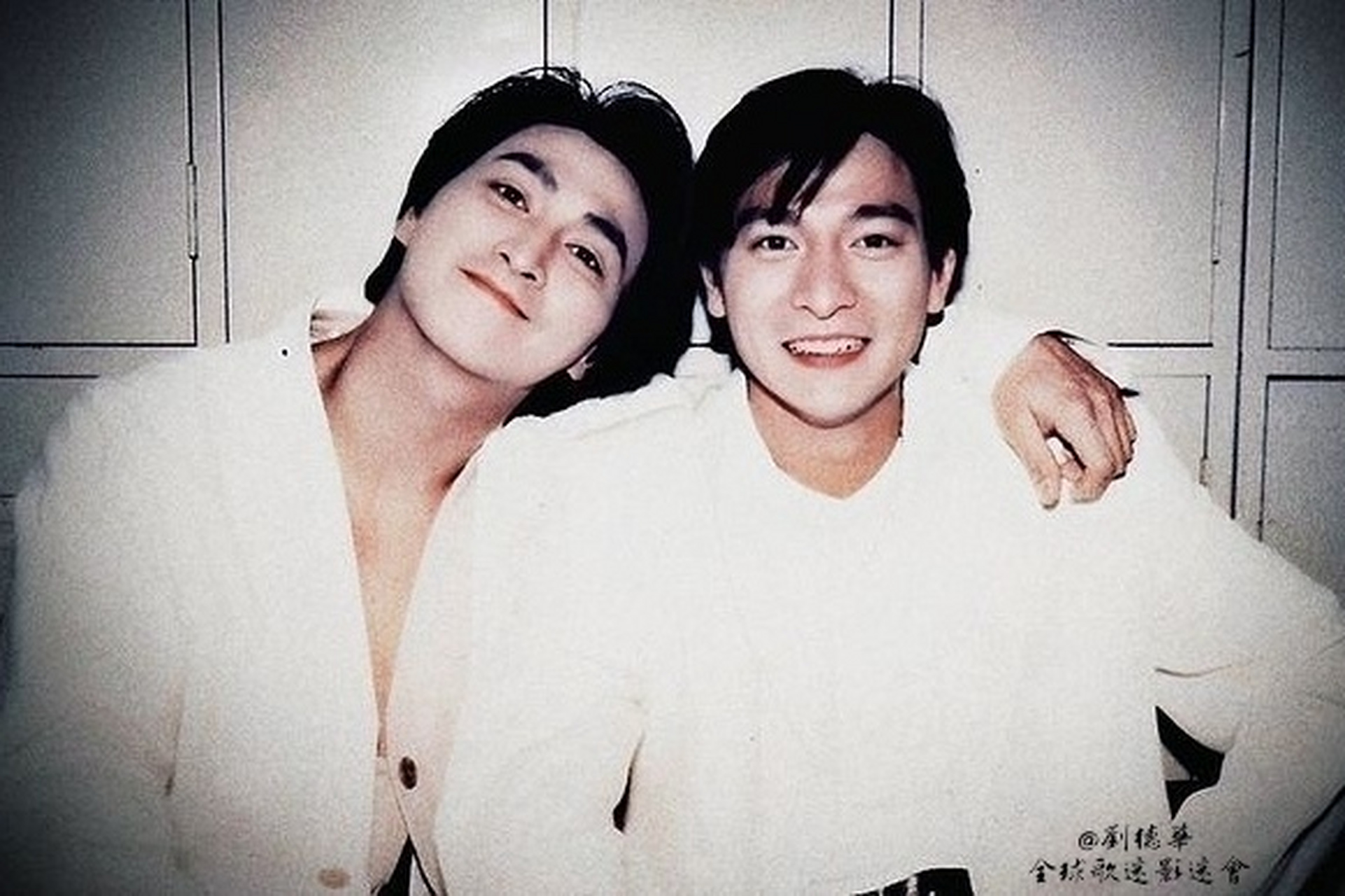 唇红齿白,眉清目秀   #刘德华##何家劲