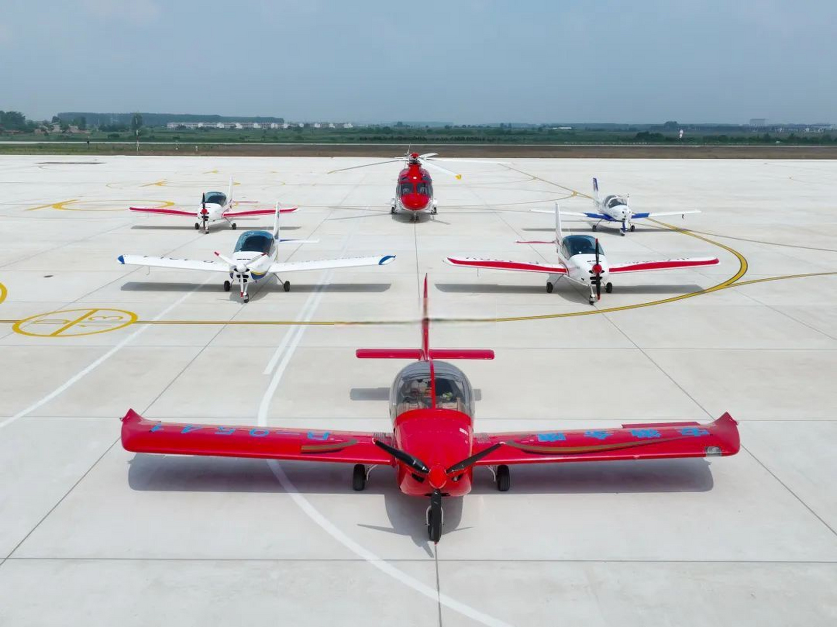 肥东白龙机场正式开航,是目前省内规模最大,保障设施最完备的2b级a1类