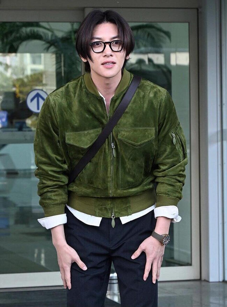 这发型今年在韩国很流行吗?好丑的发型