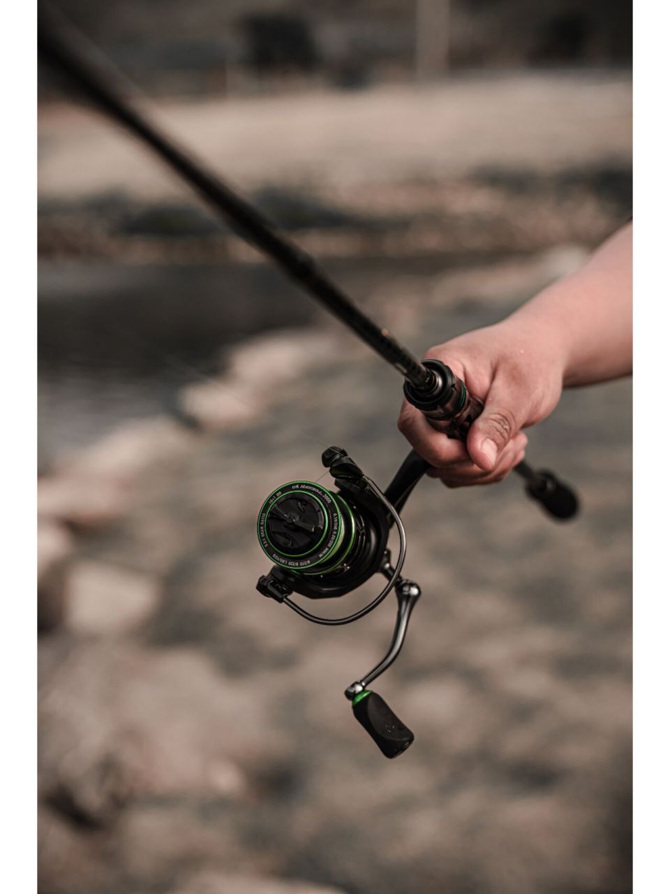 路亚装备指南|全水域范用竿 — 今日路亚指南: 幻翎 全鱼种 全水域