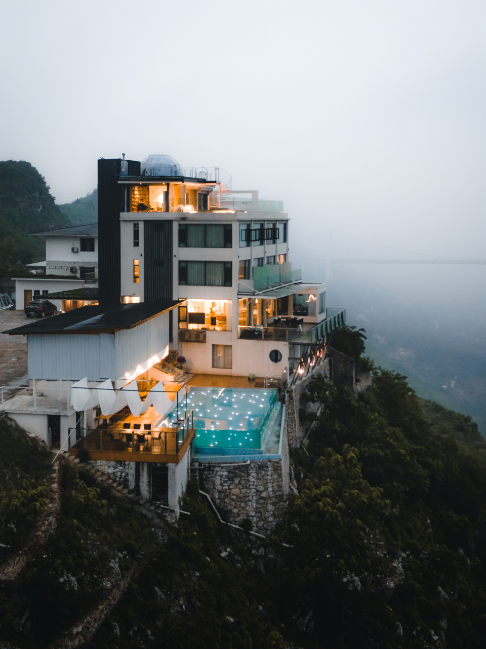 贵州民宿|住悬崖酒店,观看绝美风景!