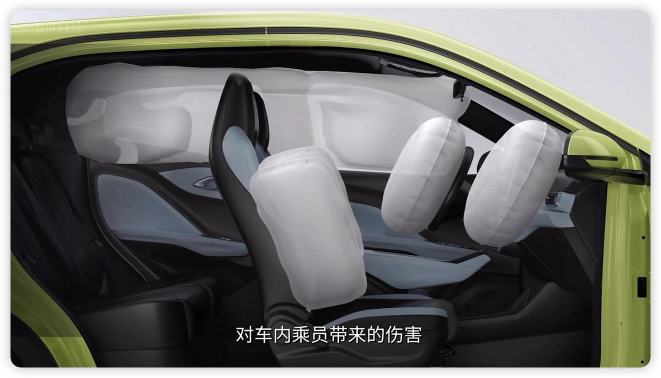 海鸥拥有高强度车身结构,标配主副驾安全气囊,前后排贯穿式侧气帘