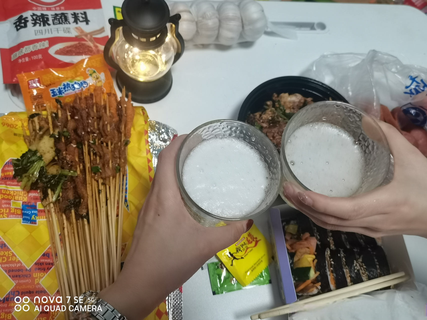 周五下班买好好吃的去闺蜜家喝酒吃烧烤看电影聊大天睡懒觉 真的真的