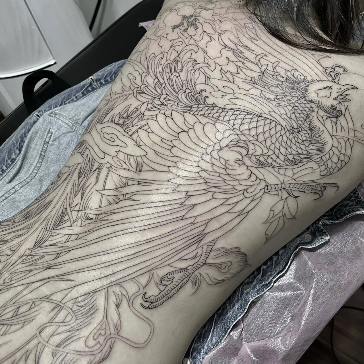 成都纹身 女生满背 凤凰满背 满背纹身 08内容:满背凤凰 08耗时:4