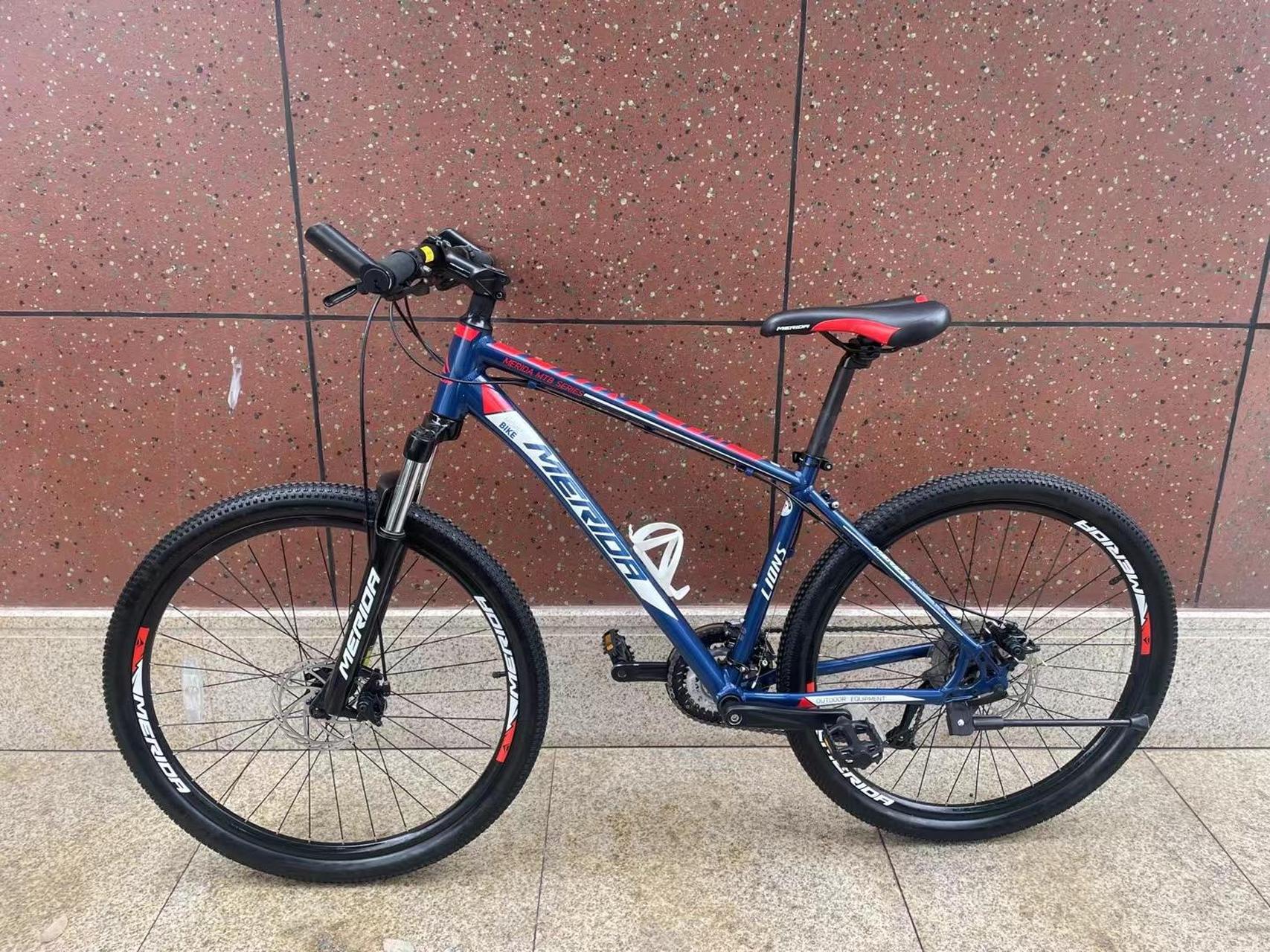 美利达雄狮730,27速碟刹,可锁死前叉,17车架,27.5轮组,成色很新