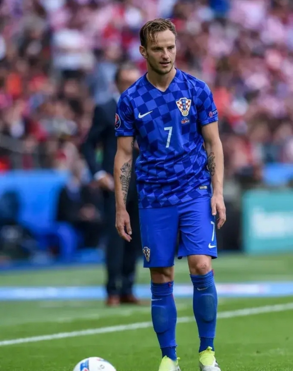 塞维利亚中场拉基蒂奇说,穆里尼奥是这个世界上最优秀的主帅,很遗憾没