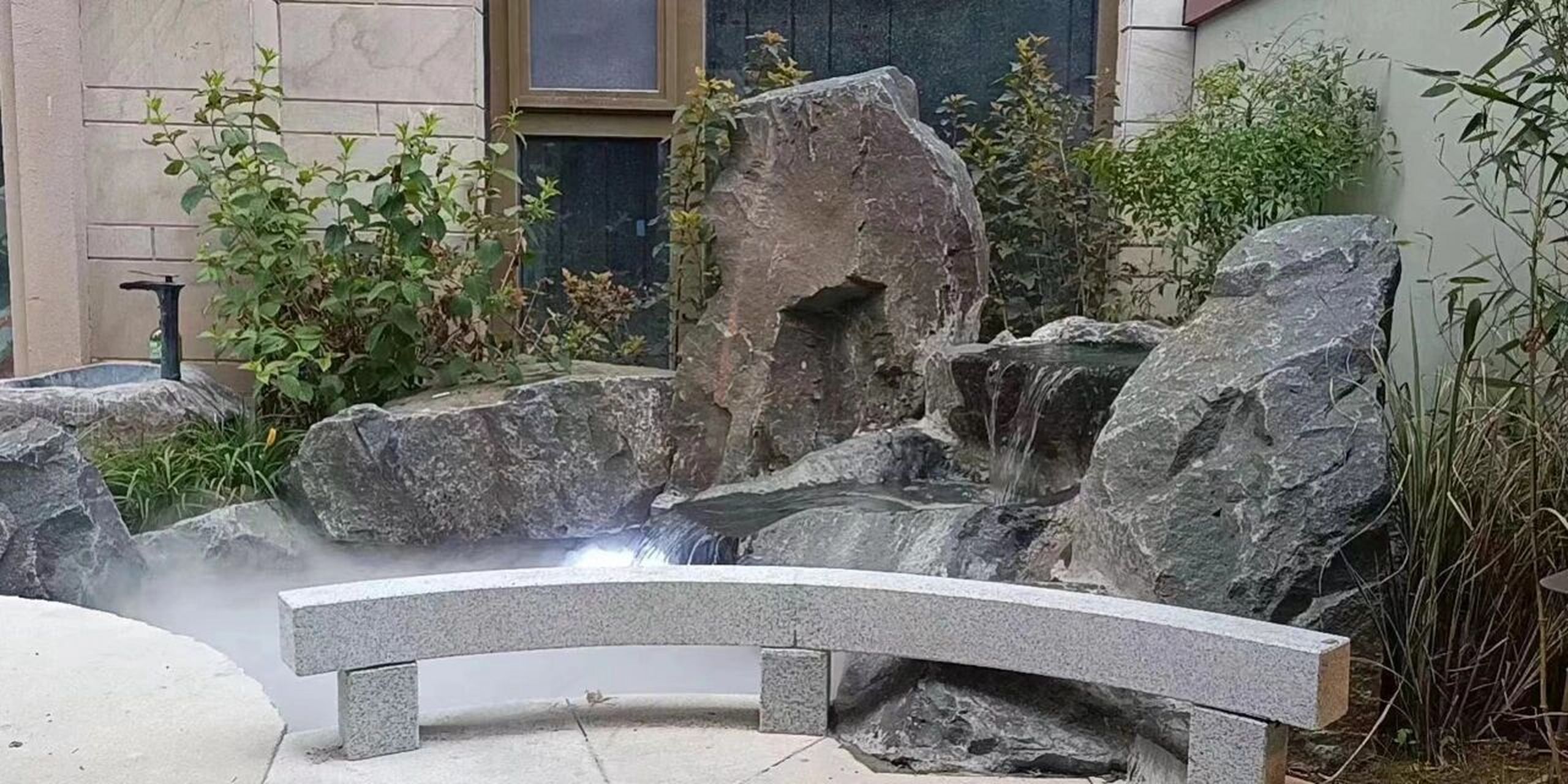 中国黑景观石 中国黑小区流水景观石 小区路边点缀石 花池点缀石#庭院