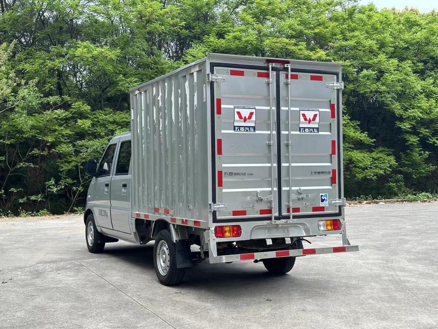 新到23年7月份上牌,五菱荣光双排小卡厢式货车最新款1.