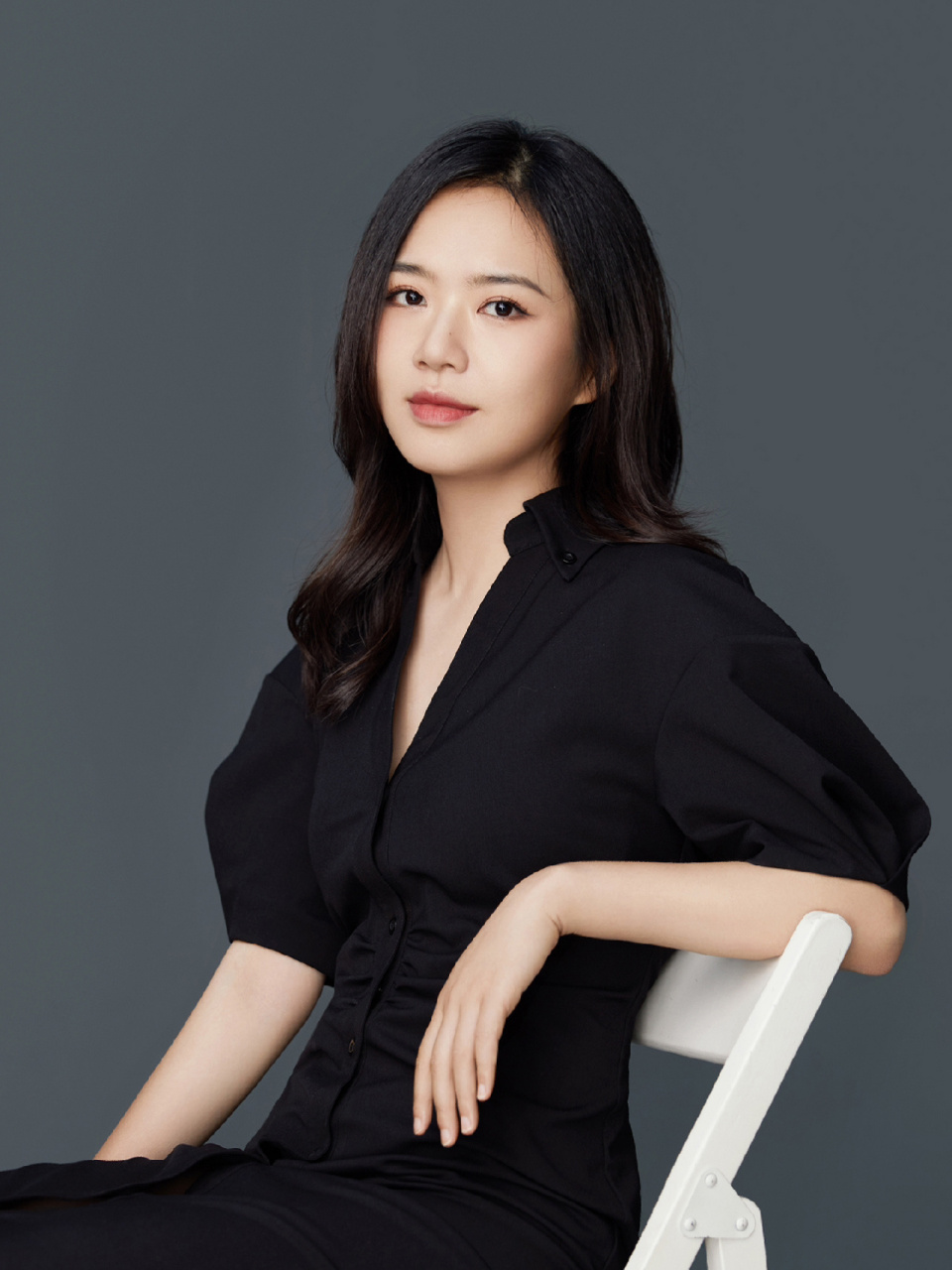 35岁姐姐微信头像四选一 21年生日的时候拍的一组,刚被翻出来.