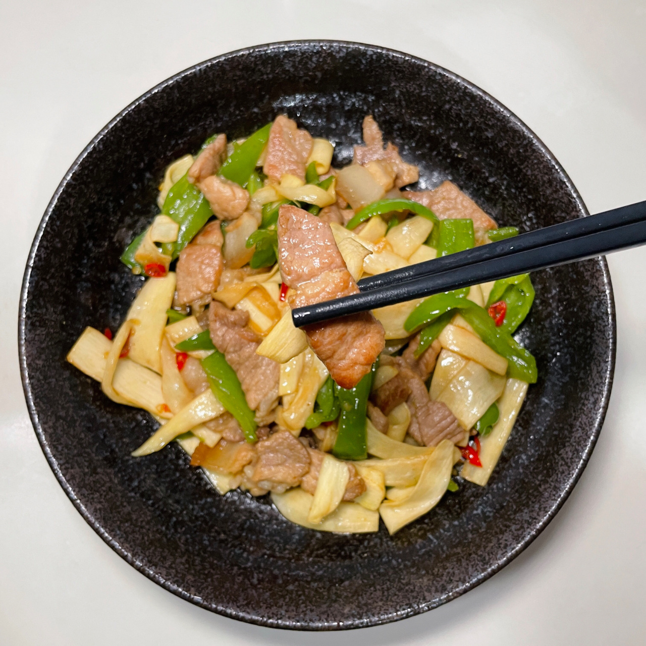 高笋炒肉!做法超简单且巨下饭!