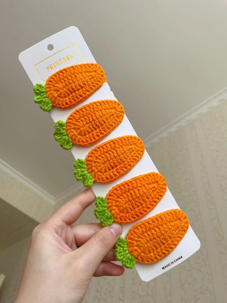 手工钩针编织可爱胡萝卜发夹丨附图解 用线:苏苏姐家四股牛奶棉,色号