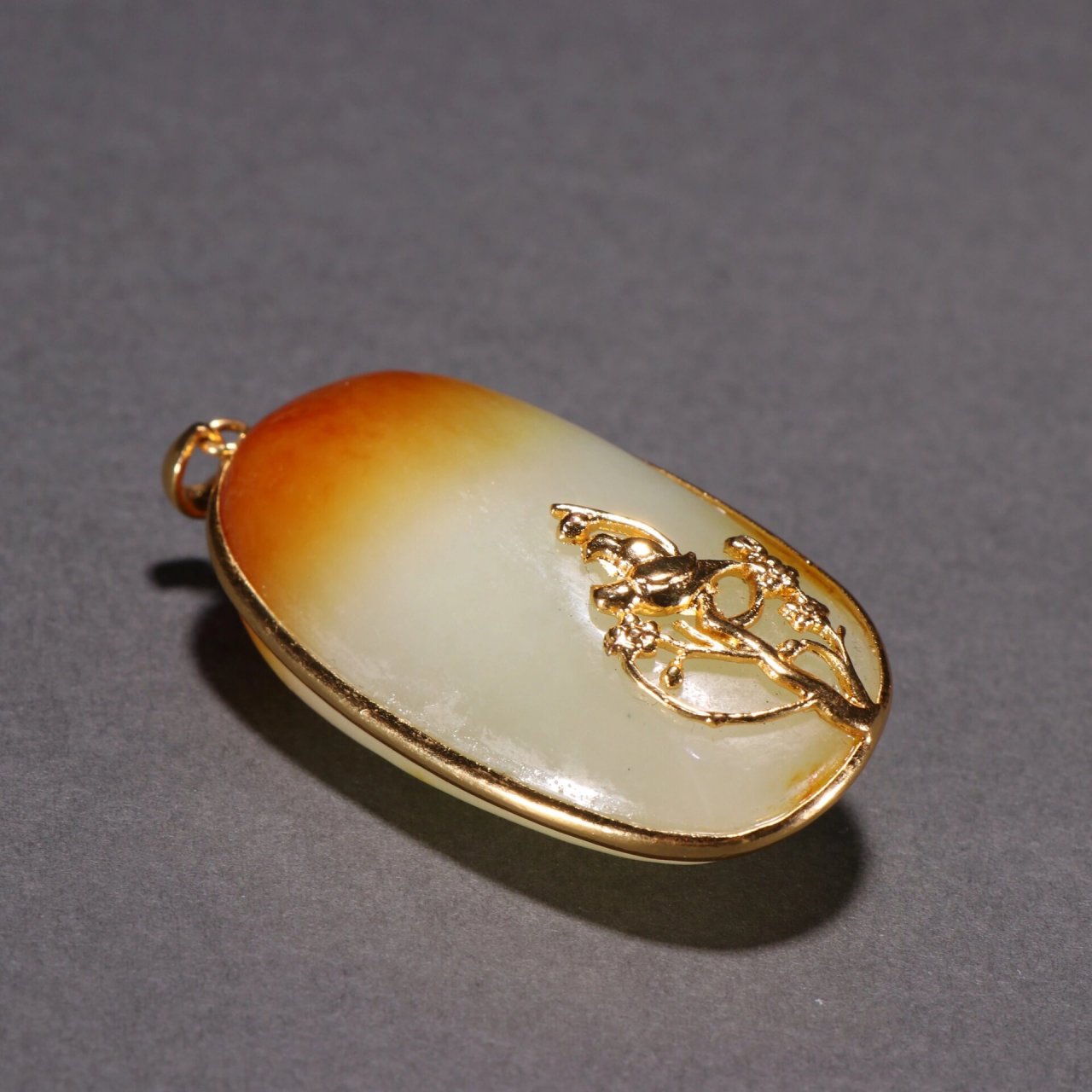 回流 和田玉包金挂坠 规格:高5.3㎝宽2.9㎝厚1.7㎝重40g