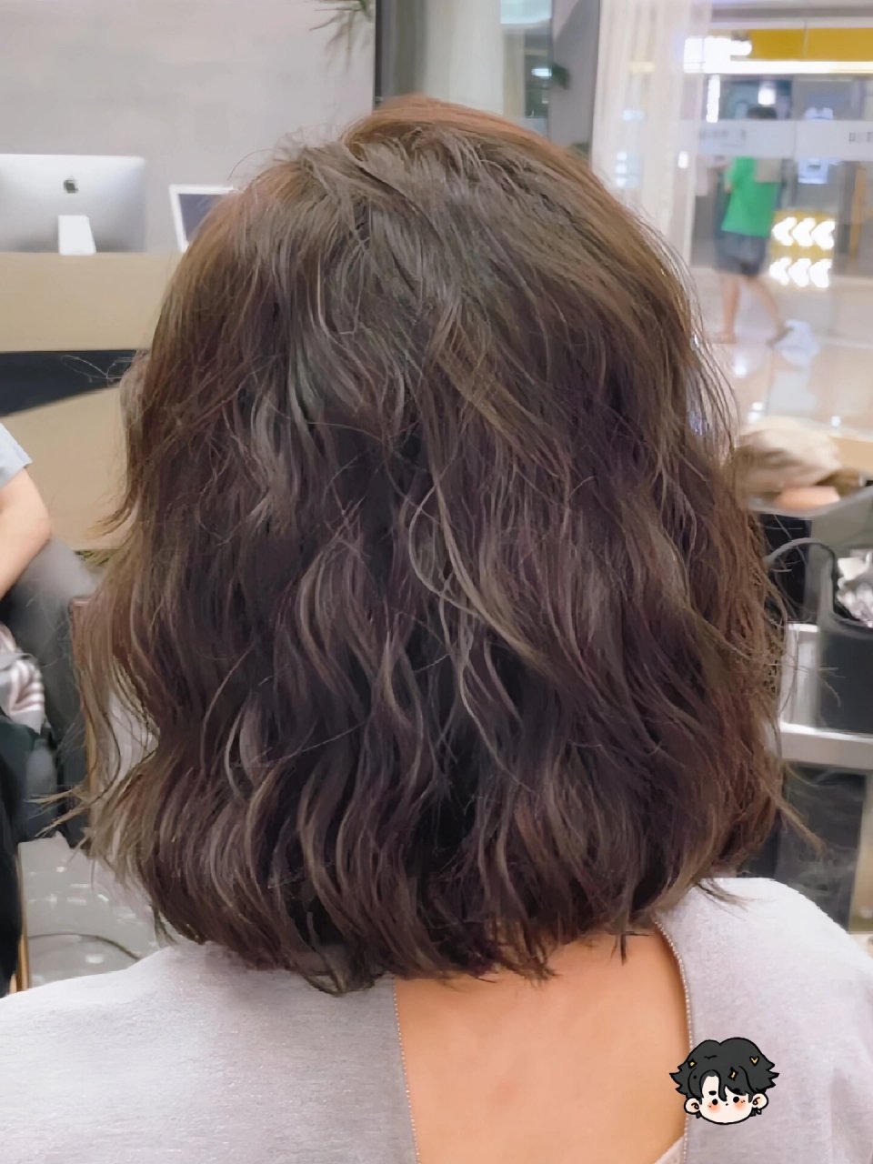 蓬松慵懒的短发法式烫 绵阳烫发?