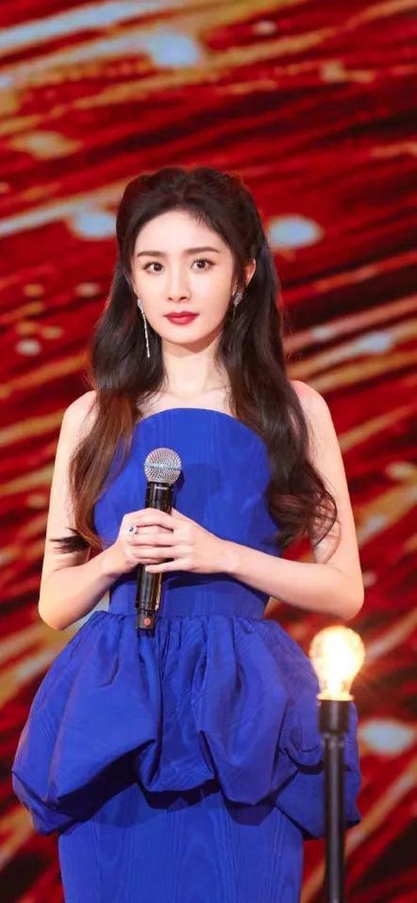 杨幂百花迎春蓝色礼服裙壁纸图集,端庄又优雅